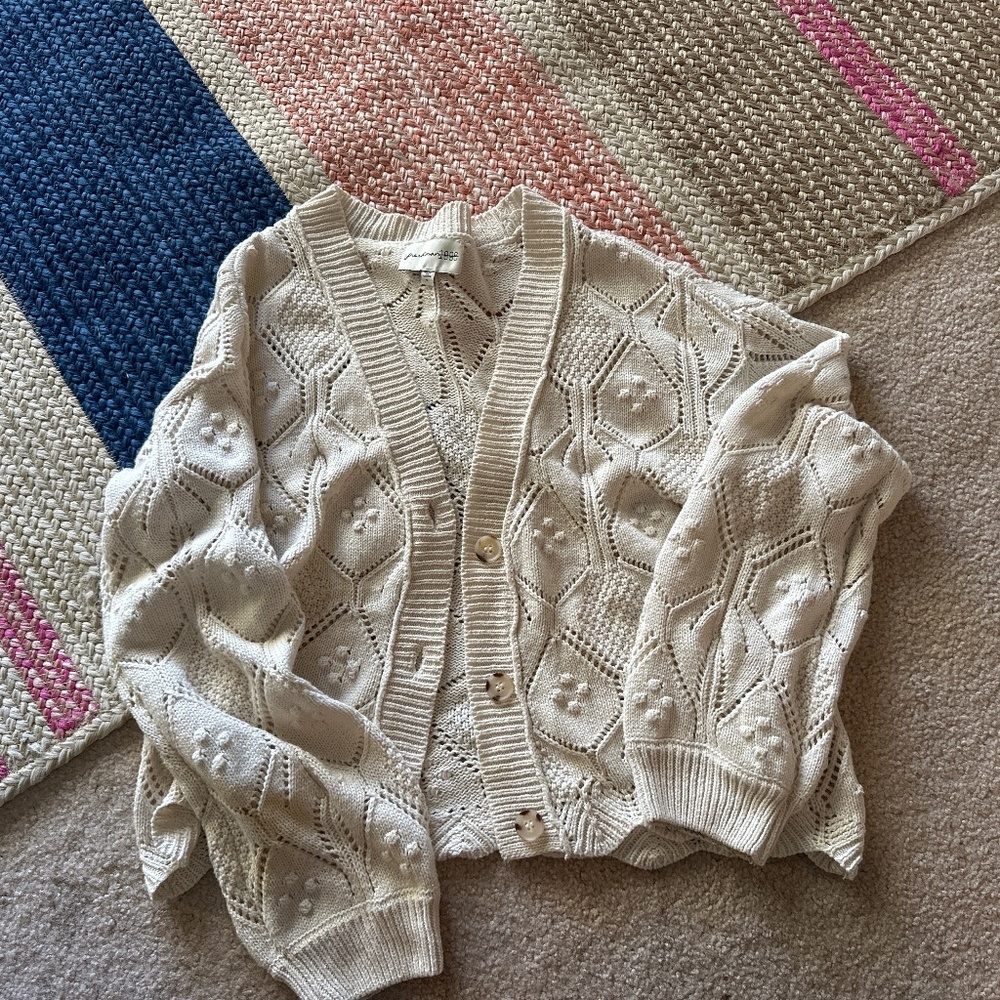 Women’s cream sweater - $6 special!